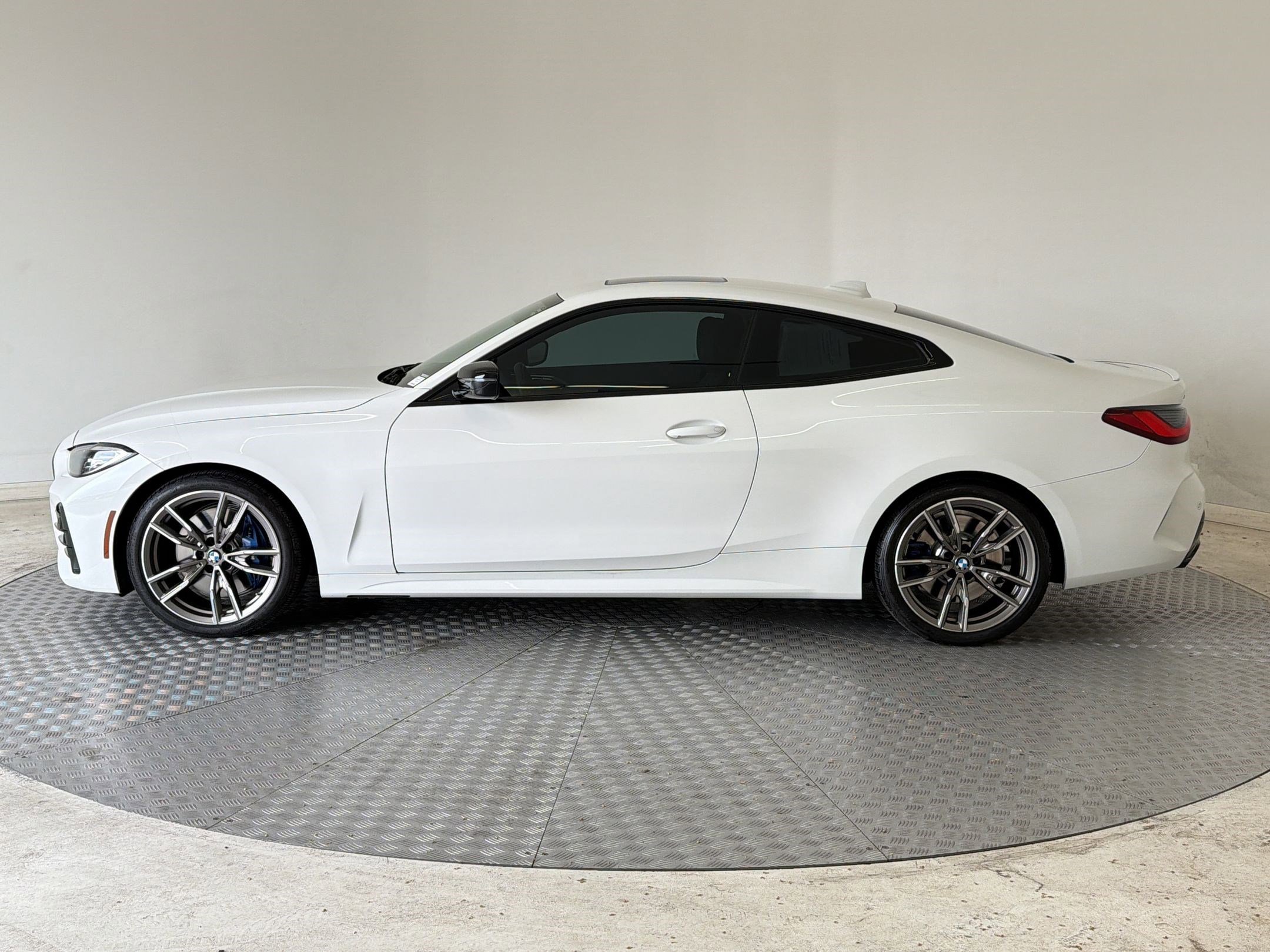 Used 2021 BMW 440i xDrive Coupe w/ Premium Package image 2