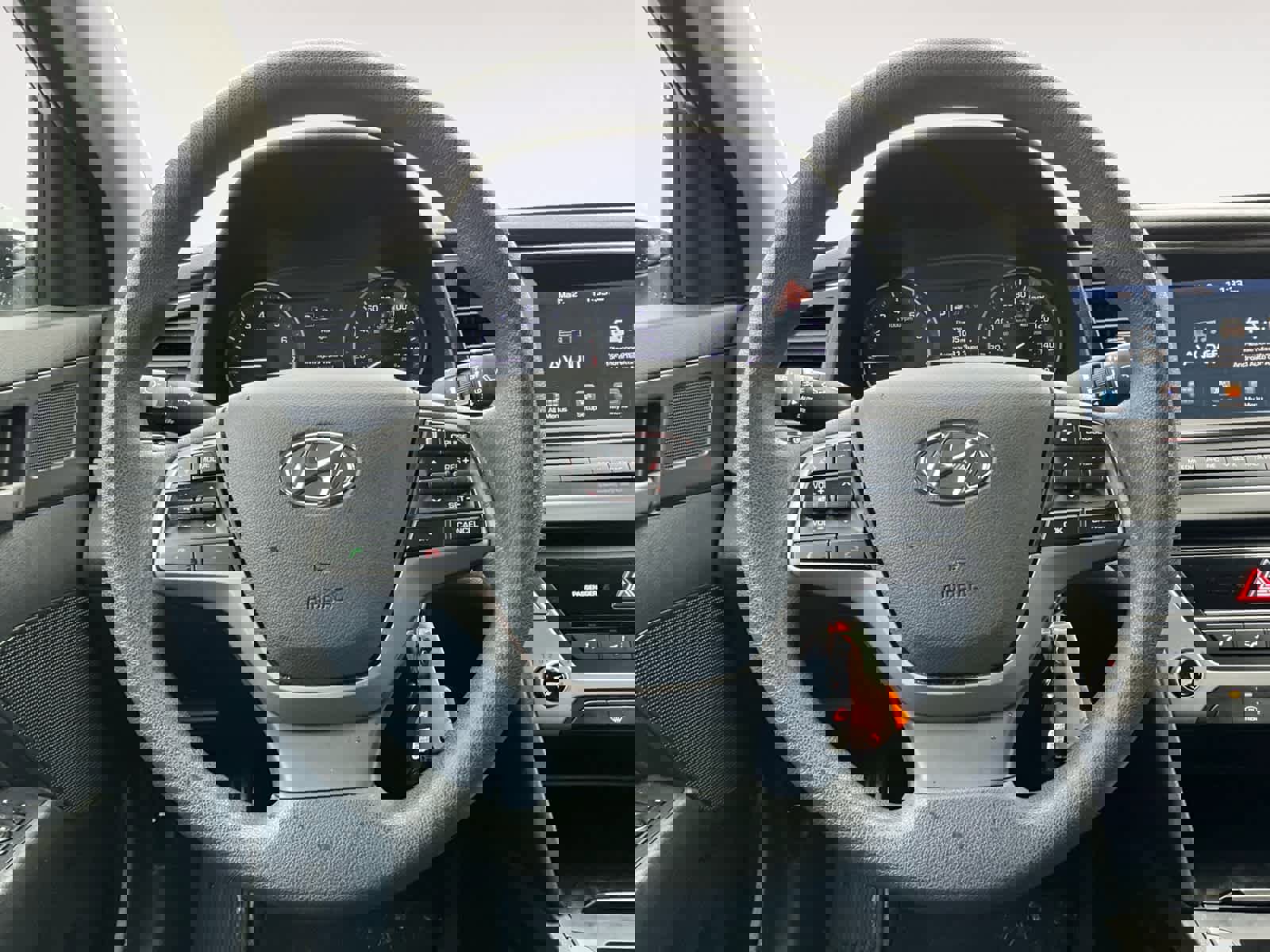 Used 2018 Hyundai Elantra SEL image 17