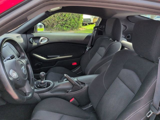 Used 2013 Nissan 370Z Coupe RWD image 13