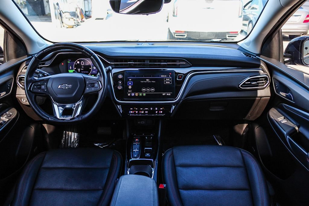 Used 2023 Chevrolet Bolt EUV Premier w/ Sun & Sound Package FWD image 13