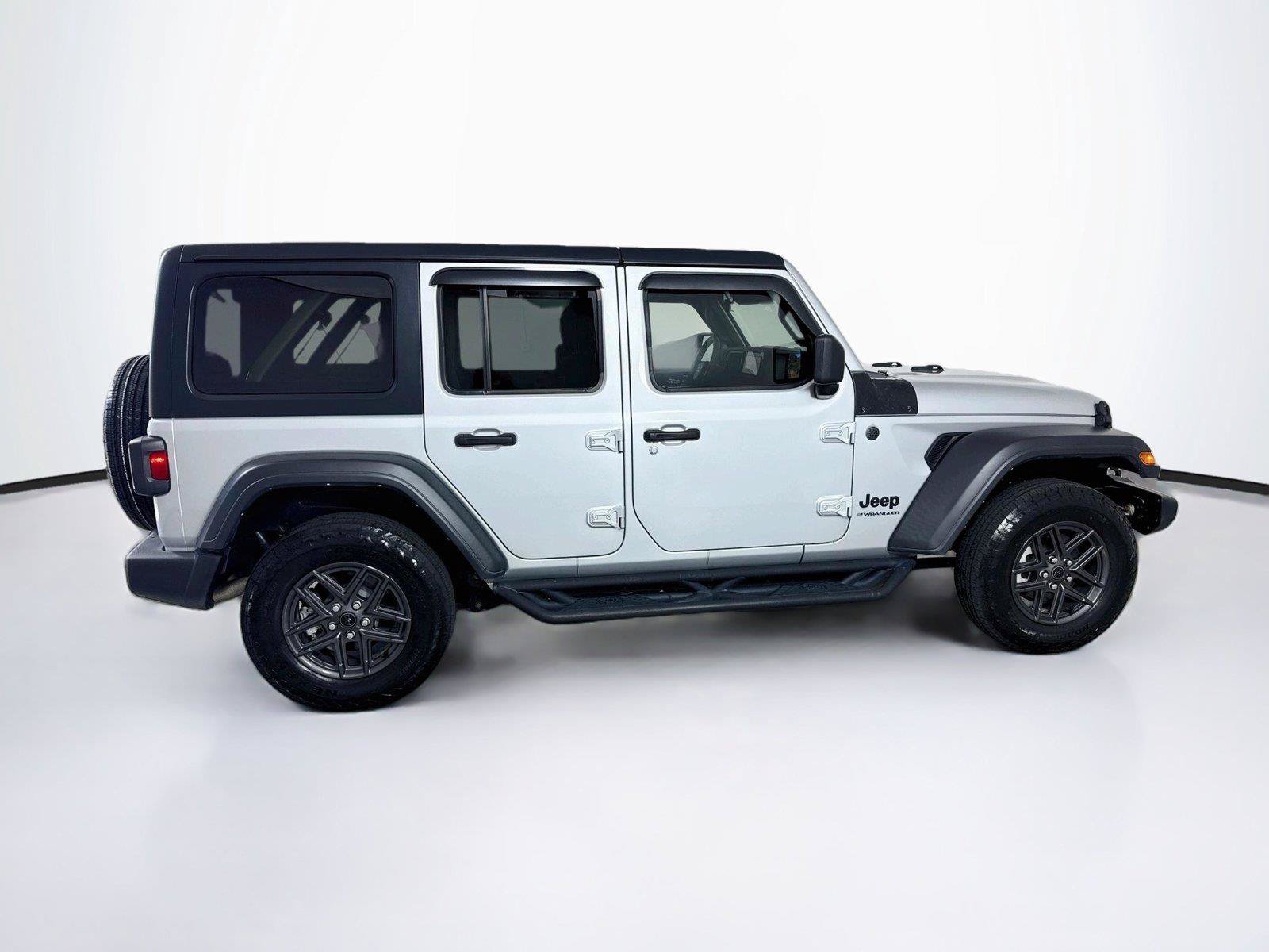 Used 2024 Jeep Wrangler Unlimited Sport AWD/4WD image 8