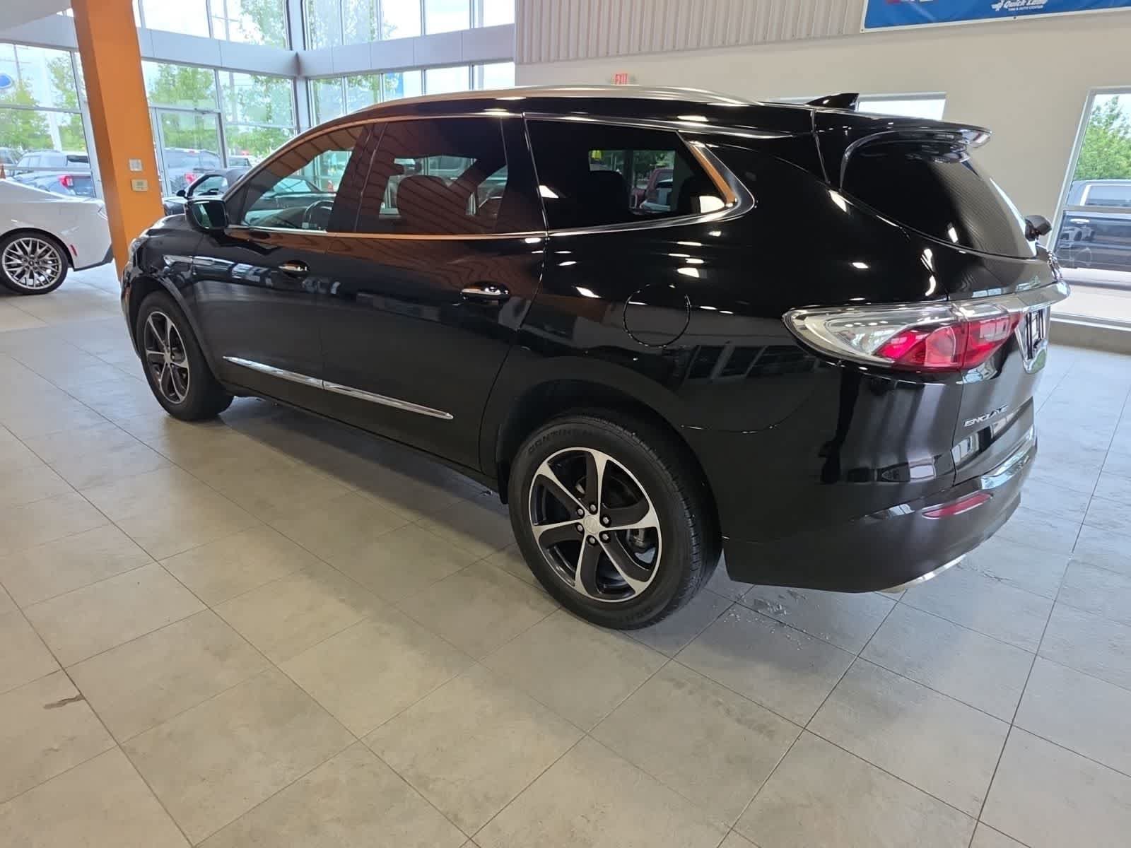 Used 2022 Buick Enclave Essence w/ Sport Touring Edition FWD image 14