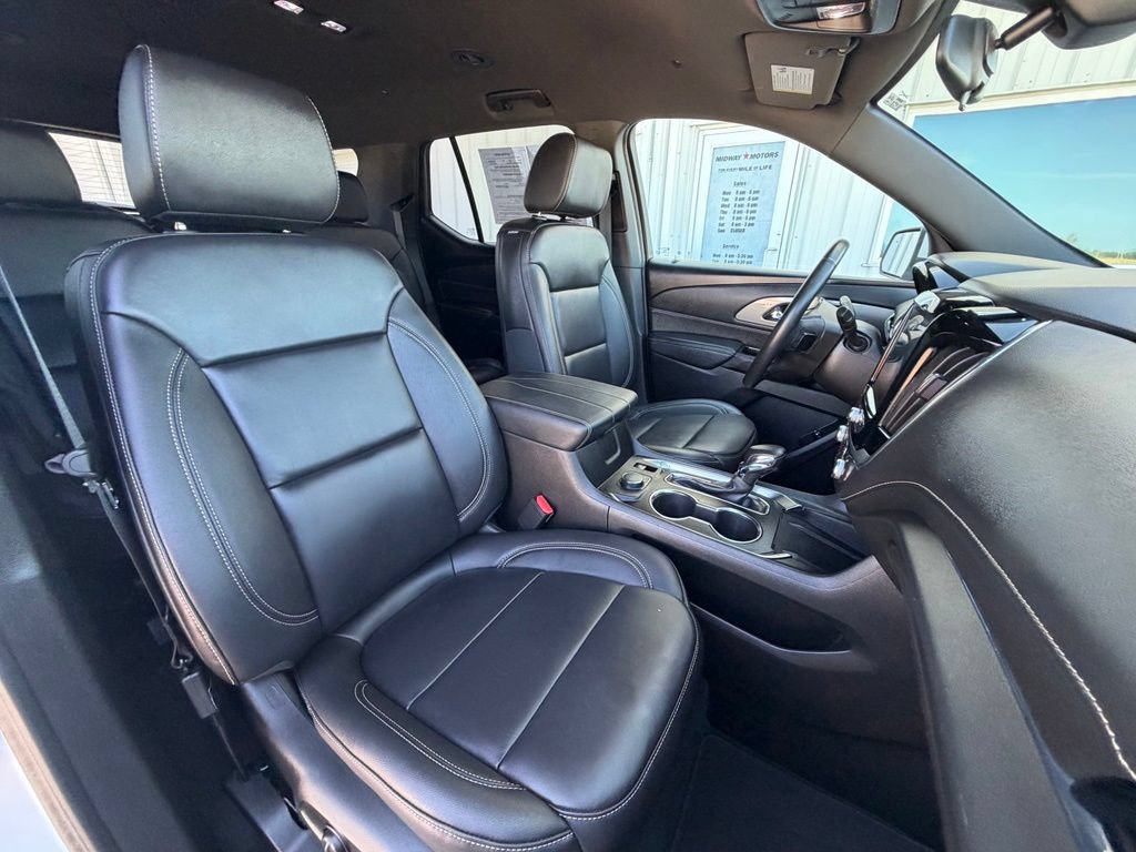 Used 2023 Chevrolet Traverse LT FWD image 33