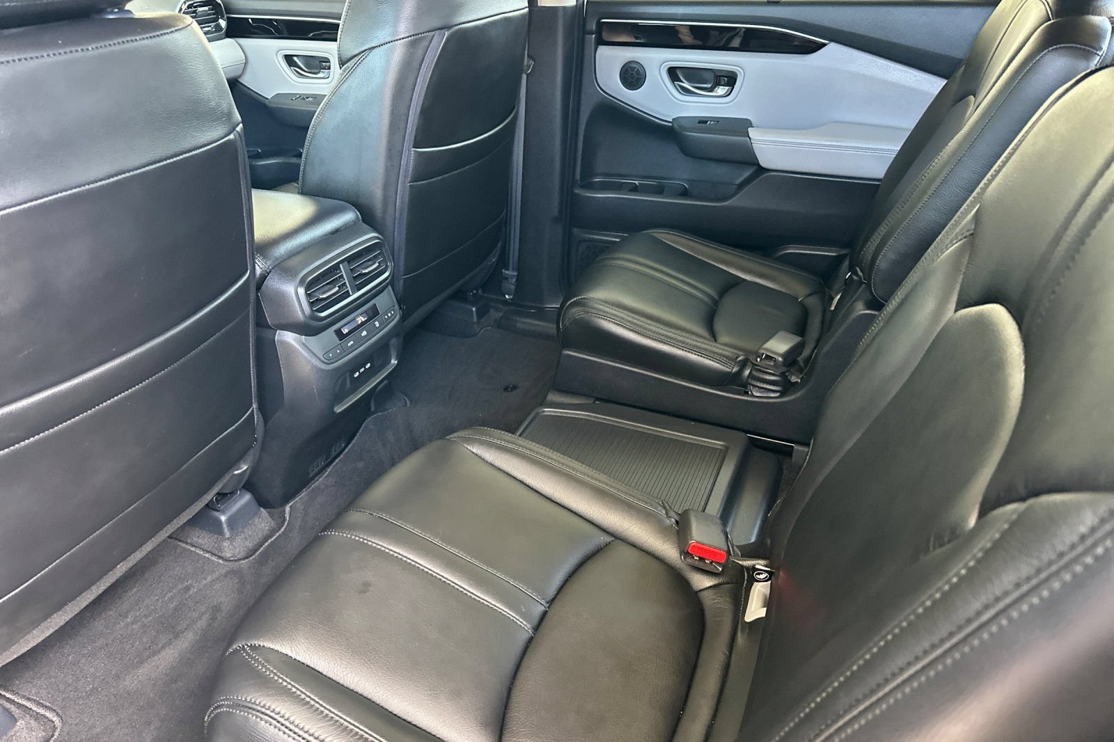 Used 2024 Honda Pilot EX-L image 12