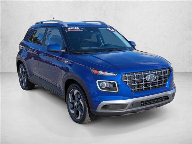 Used 2023 Hyundai Venue Limited video 3