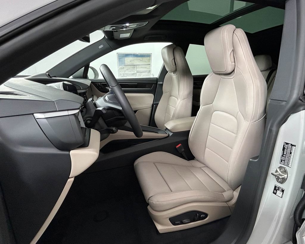 New 2026 Porsche Macan 4 Electric AWD/4WD image 5