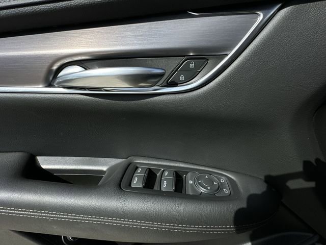 Certified 2023 Cadillac XT5 Luxury w/ LPO, Floor Liner Package image 21