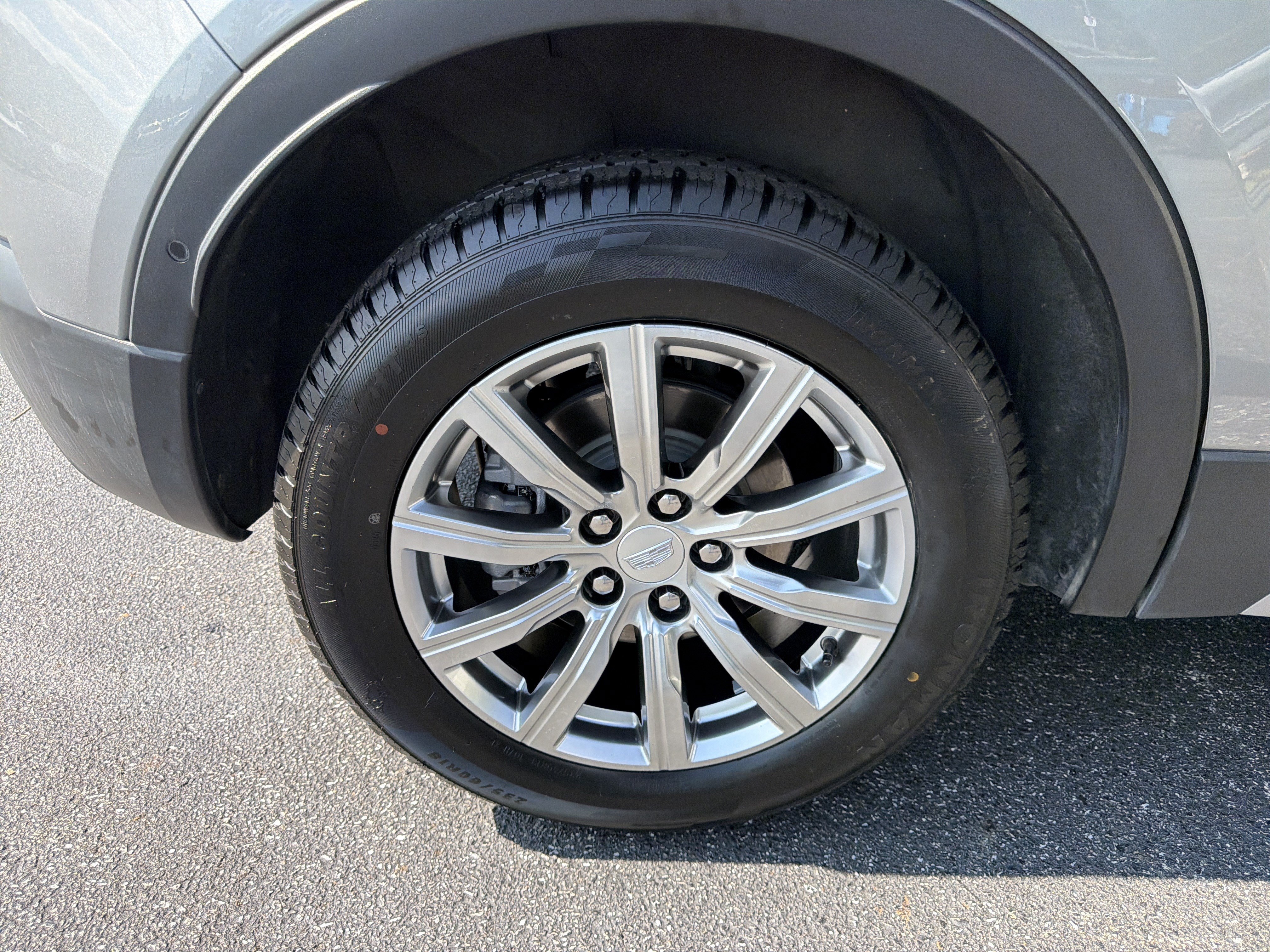 Used 2023 Cadillac XT4 Premium Luxury FWD image 17