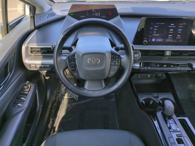 Used 2025 Toyota Prius LE FWD image 15