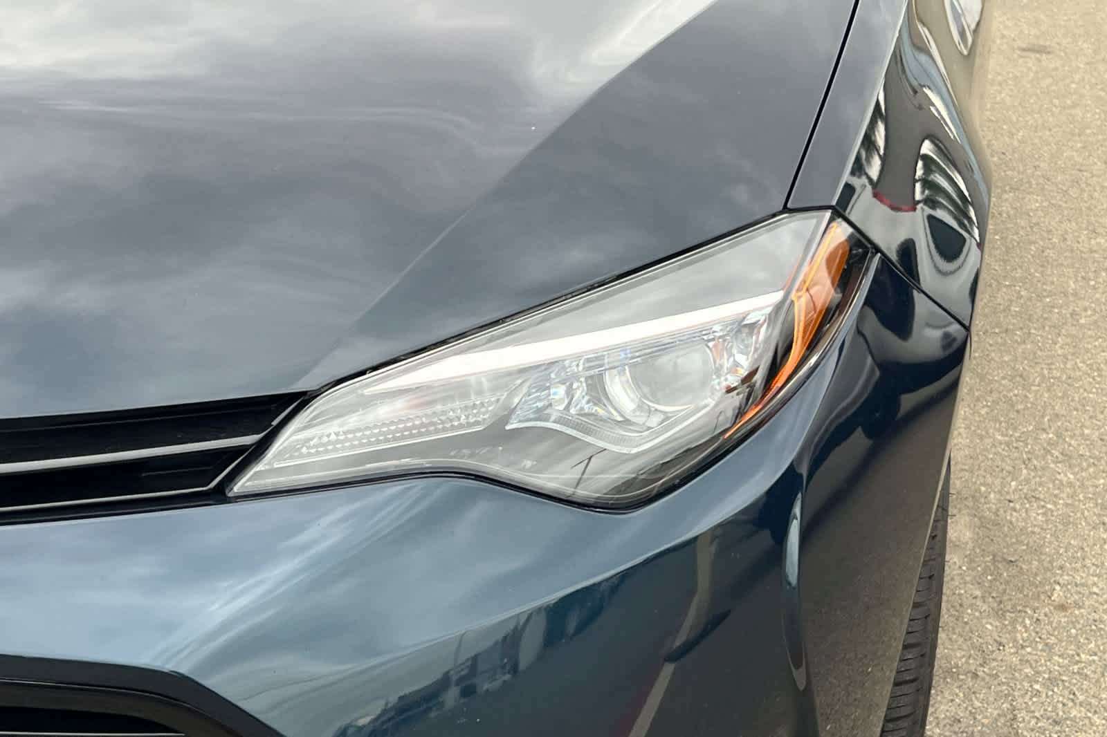 Used 2018 Toyota Corolla LE FWD image 11