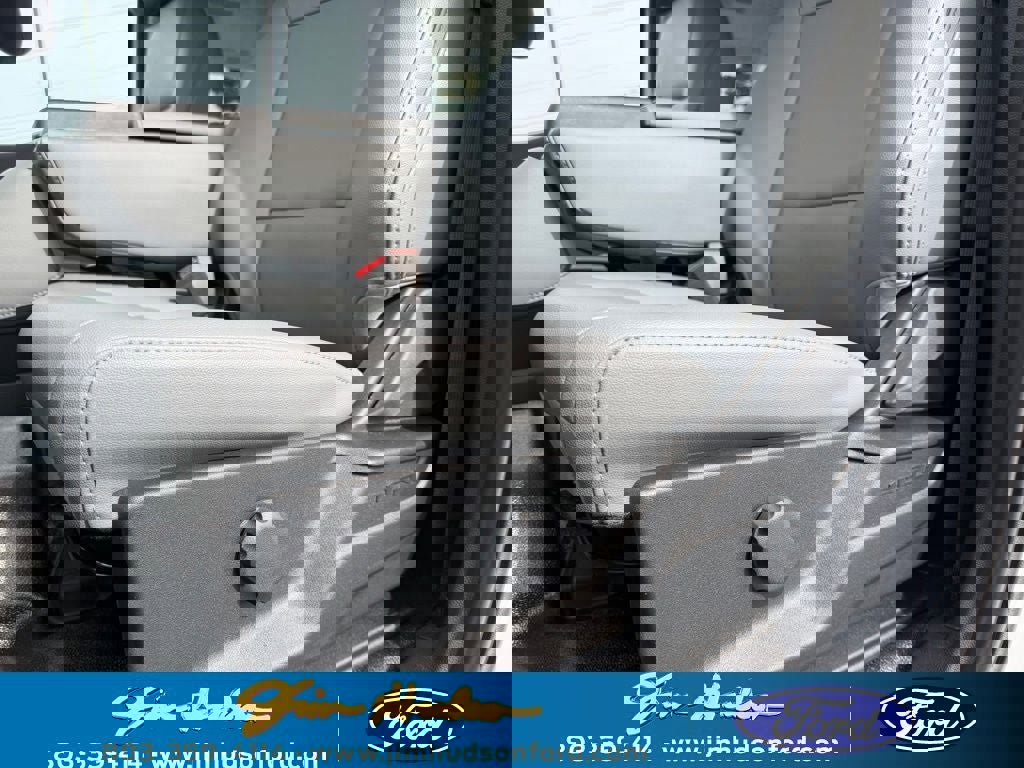 New 2026 Ford F350 XL w/ XL Chrome Package image 19