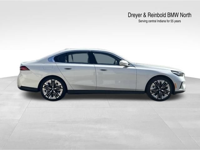 New 2027 BMW 530i xDrive w/ Premium Package AWD/4WD image 8