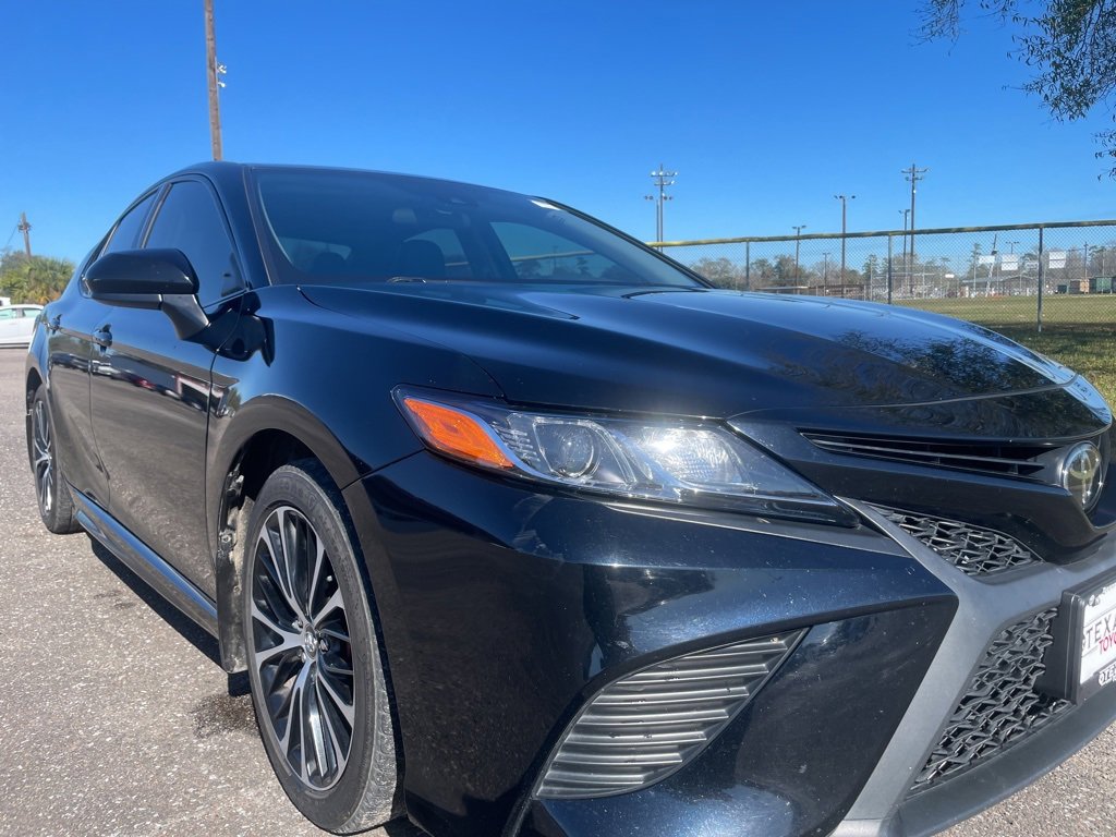 Used 2020 Toyota Camry SE image 9