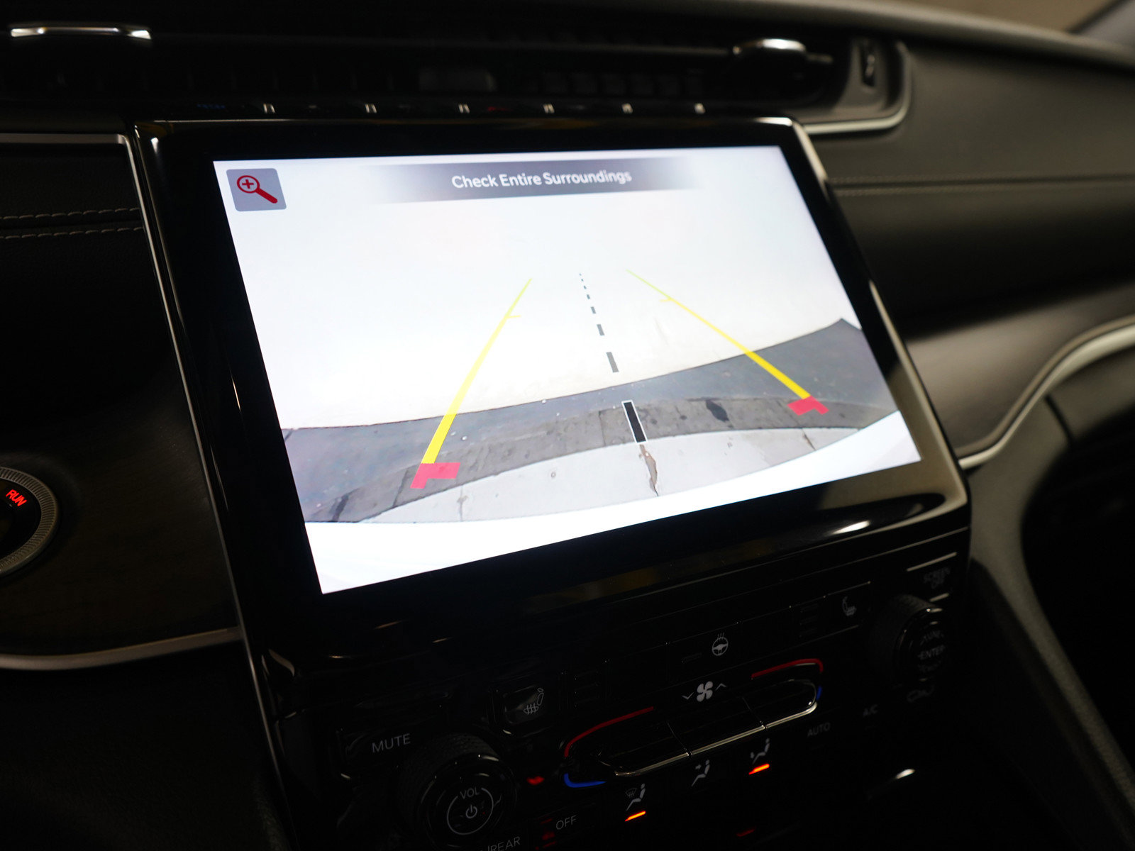 Used 2024 Jeep Grand Cherokee Limited 4xe image 23