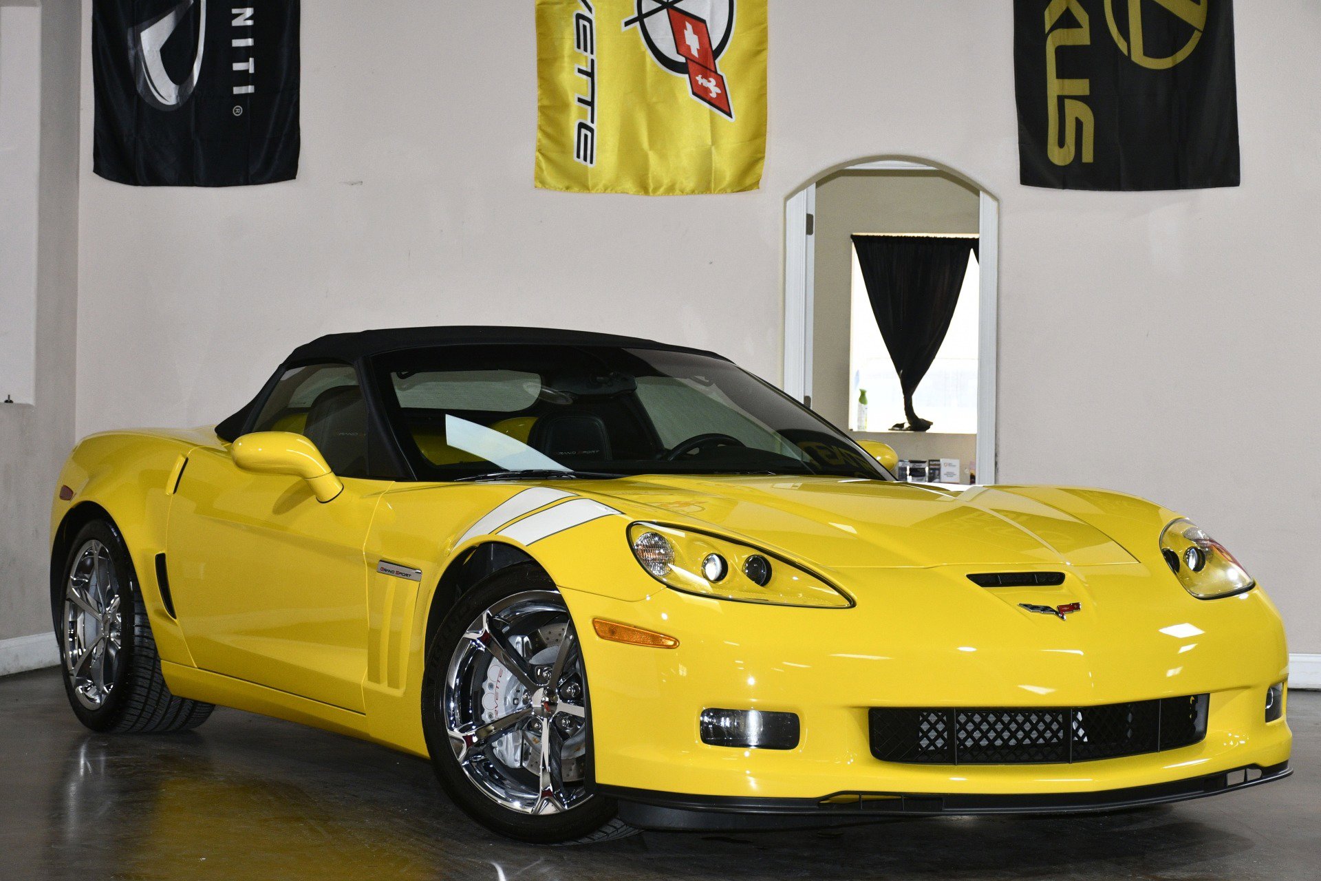 Used 2011 Chevrolet Corvette Grand Sport w/ Preferred Equipment Group image 3