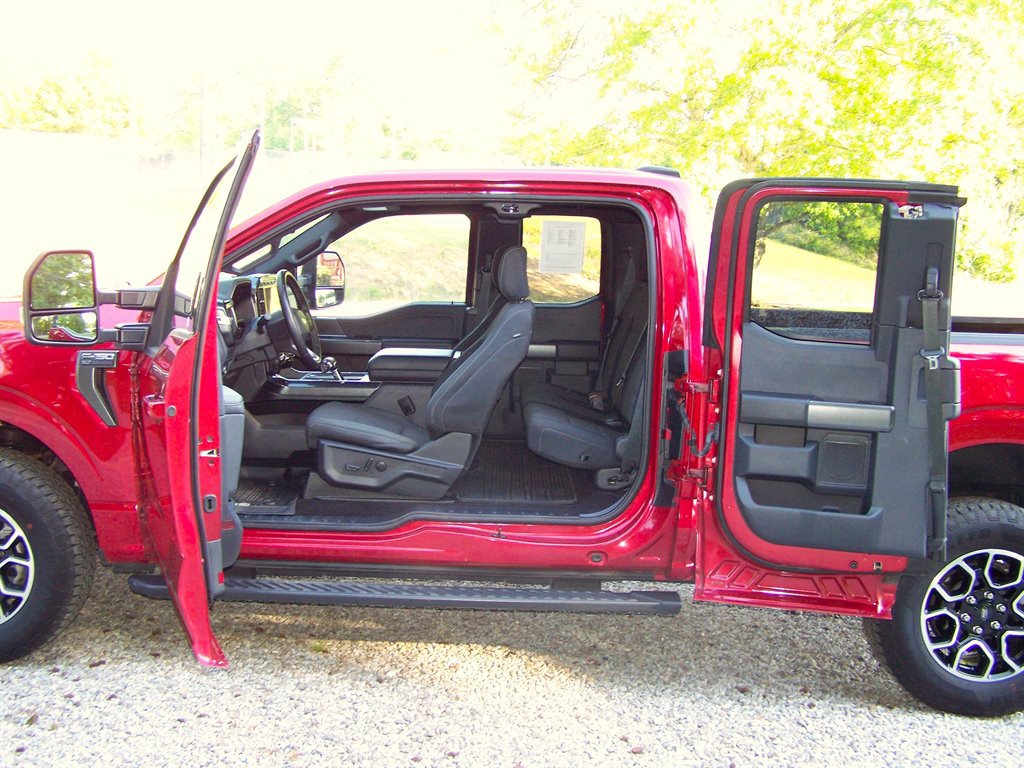 Used 2022 Ford F150 XLT w/ Equipment Group 302A High AWD/4WD image 11