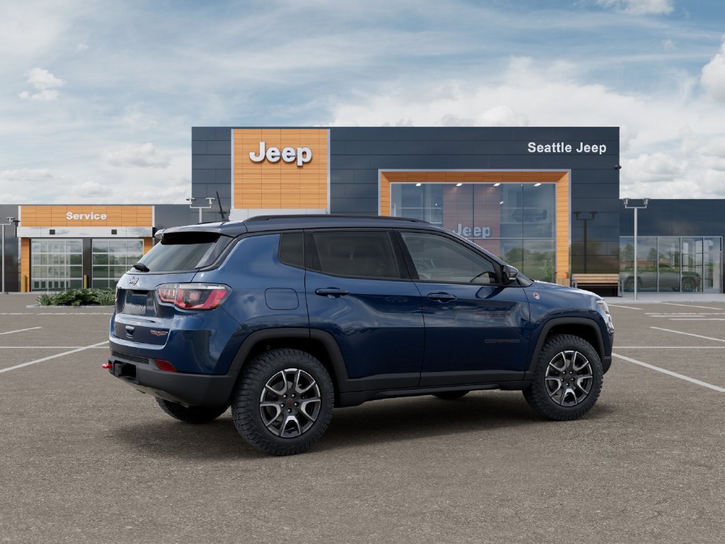 New 2026 Jeep Compass Trailhawk w/ Sun, Sound & Navigation Group AWD/4WD image 5