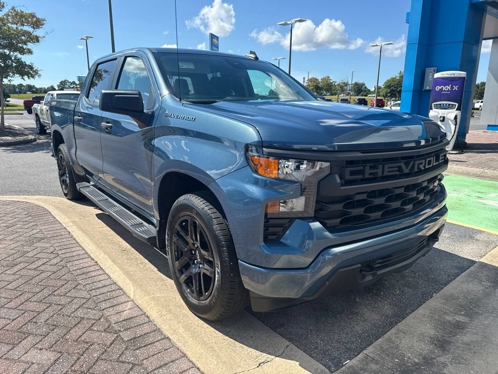 Used 2024 Chevrolet Silverado 1500 Custom AWD/4WD image 2