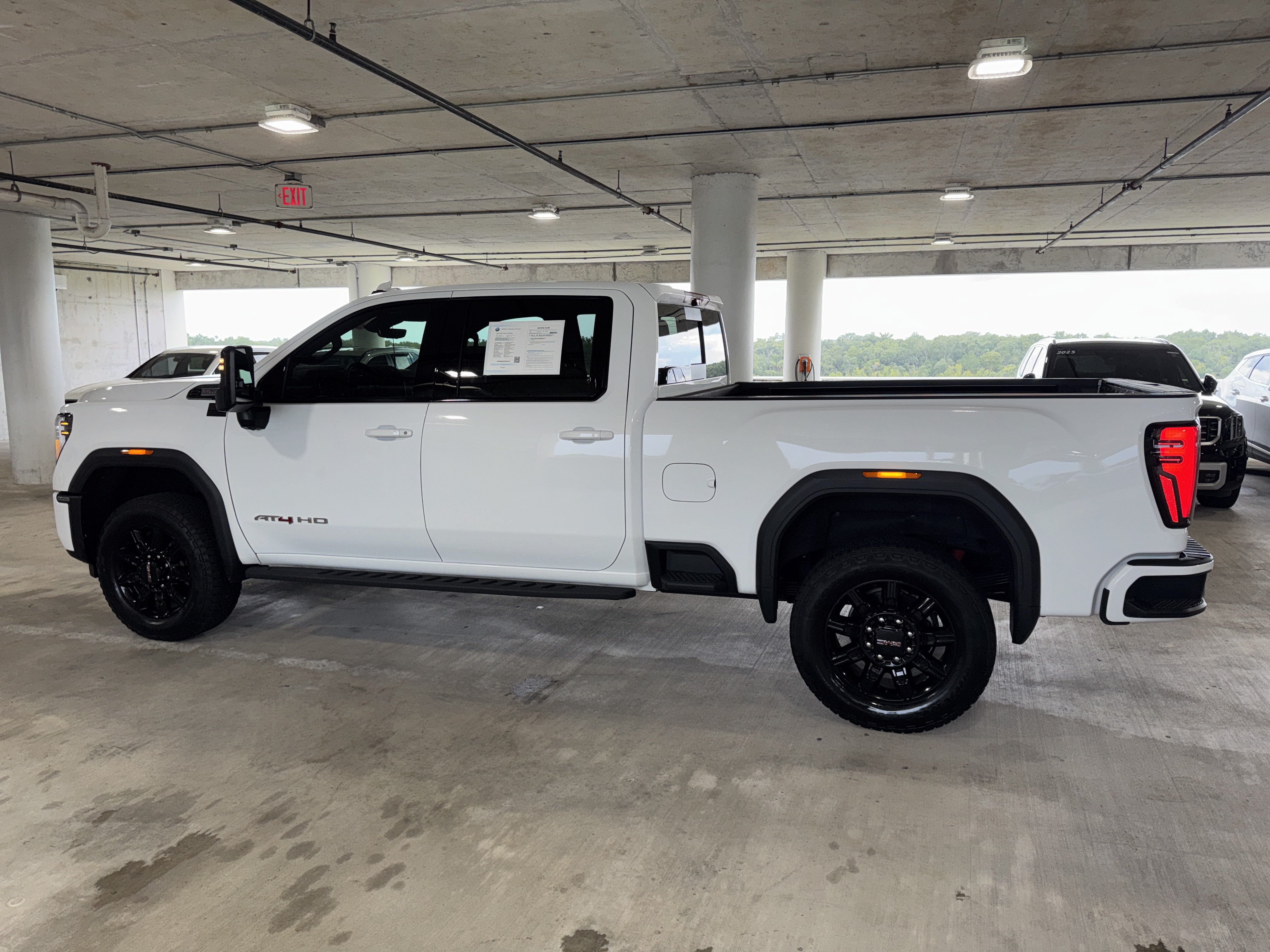 Used 2026 GMC Sierra 2500 AT4 w/ AT4 Premium Plus Package AWD/4WD image 5