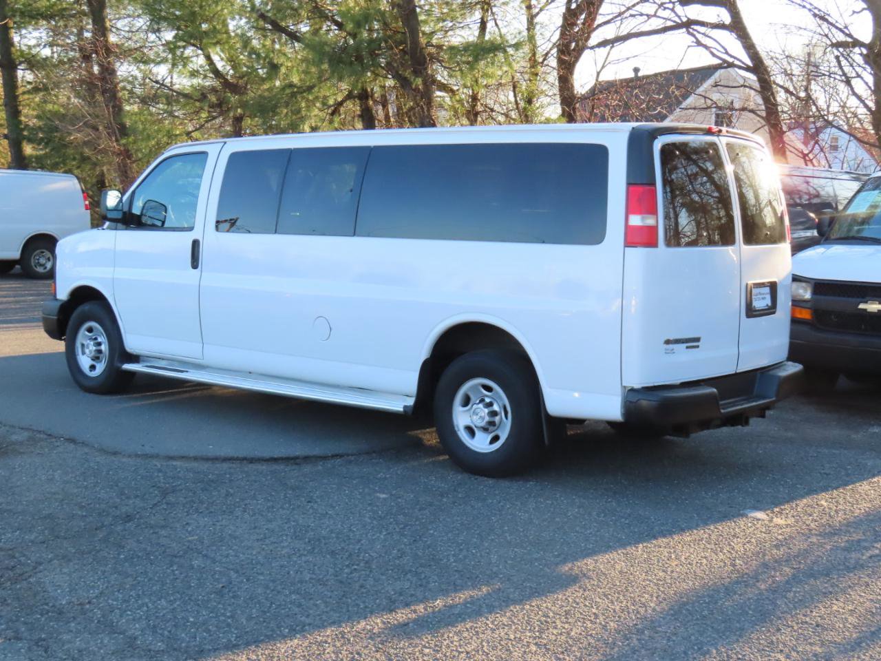 Used 2014 Chevrolet Express 3500 LS image 3