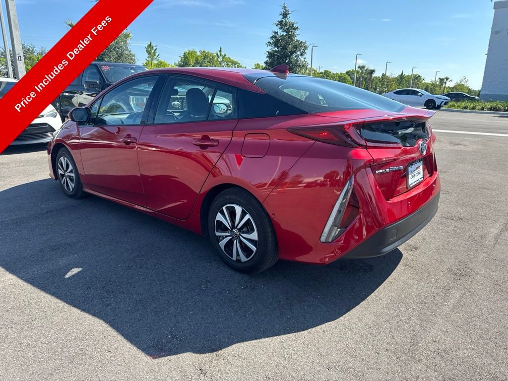 Used 2017 Toyota Prius Prime Advanced FWD image 3