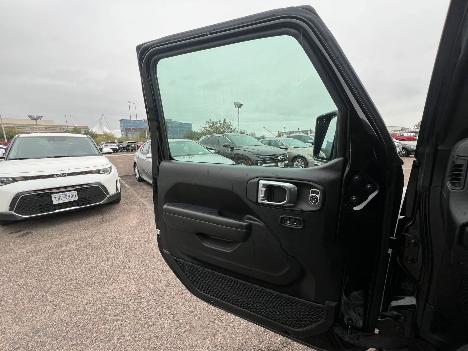 Used 2025 Jeep Wrangler Sport S image 20
