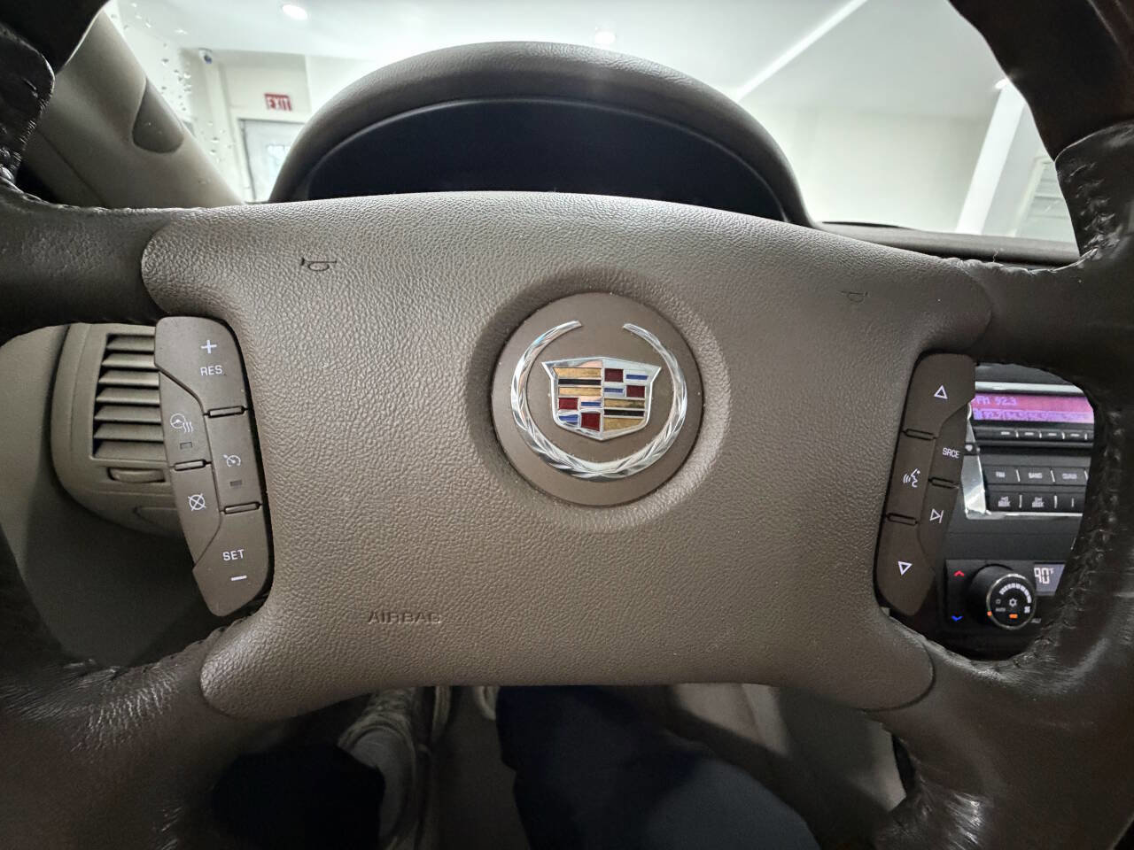 Used 2006 Cadillac DTS FWD image 33
