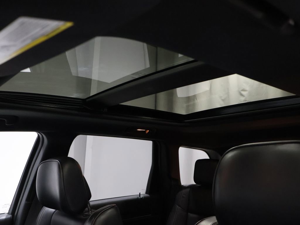 Used 2015 Jeep Grand Cherokee Overland w/ Advanced Technology Group image 11