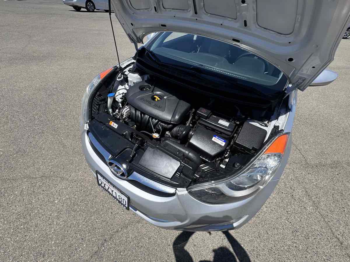 Used 2013 Hyundai Elantra GLS w/ Preferred Pkg FWD image 38
