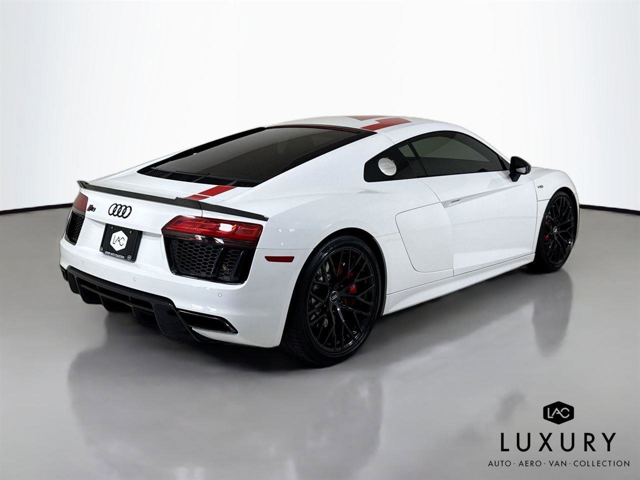 Used 2018 Audi R8 V10 w/ Premium Package image 6