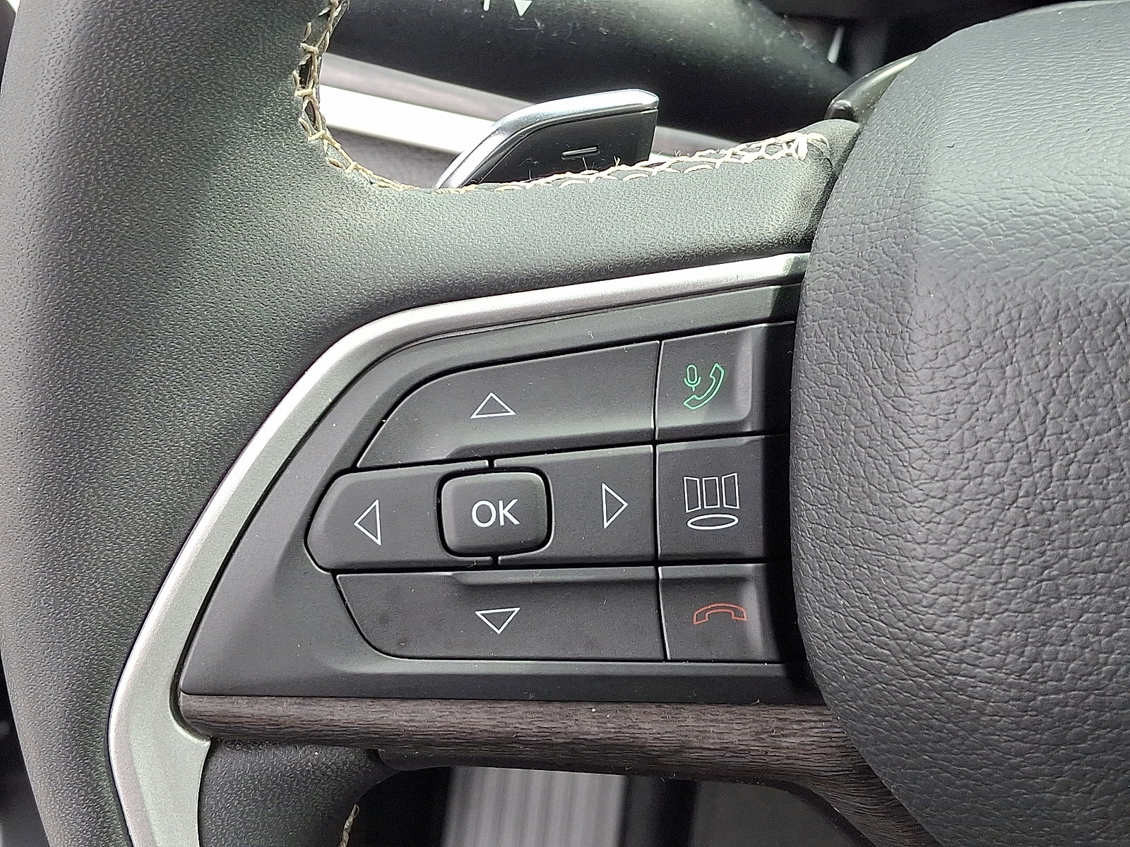 Used 2023 Jeep Grand Cherokee L Limited w/ Trailer Tow Group (B) image 22