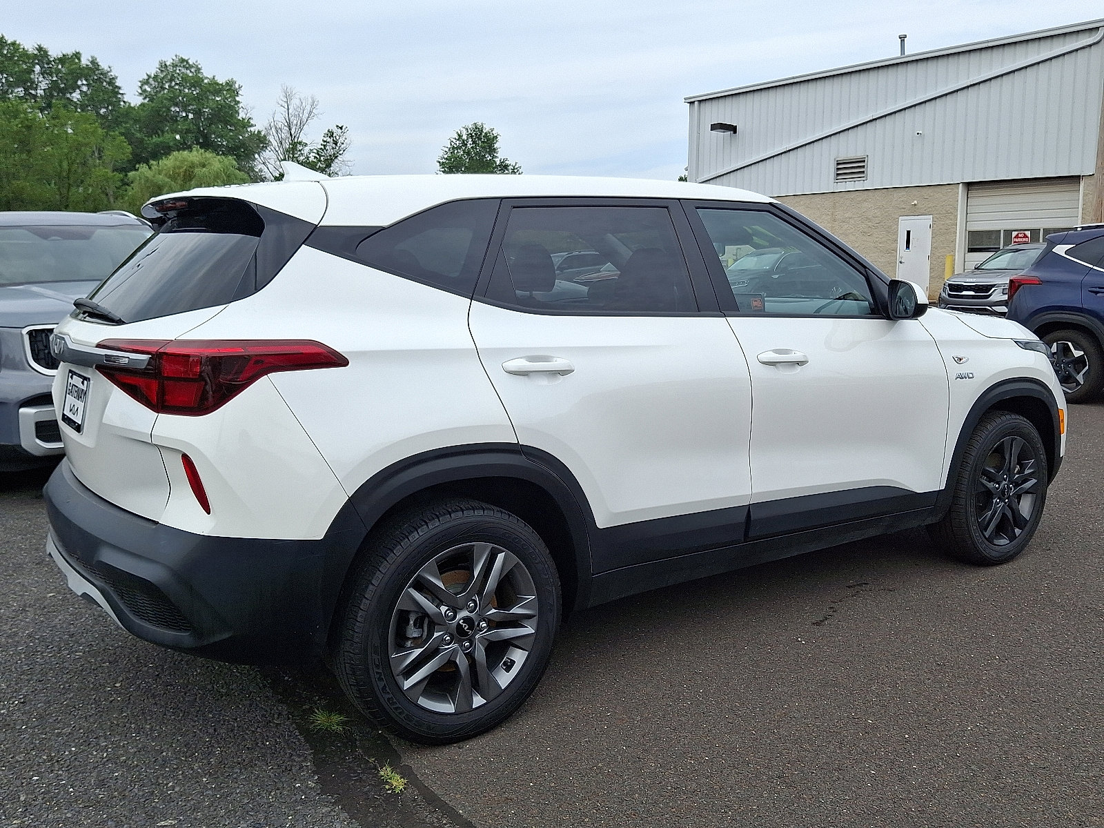 Used 2022 Kia Seltos LX image 6