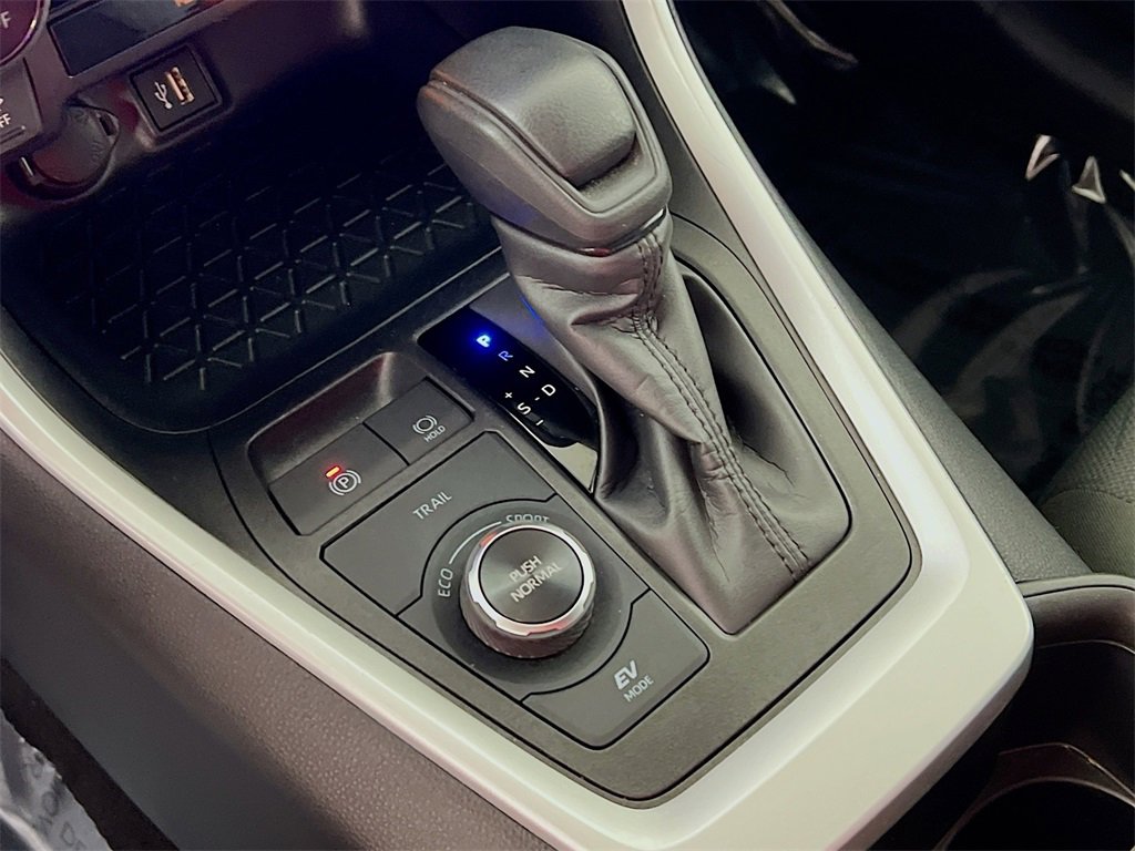 Certified 2025 Toyota RAV4 XLE image 16