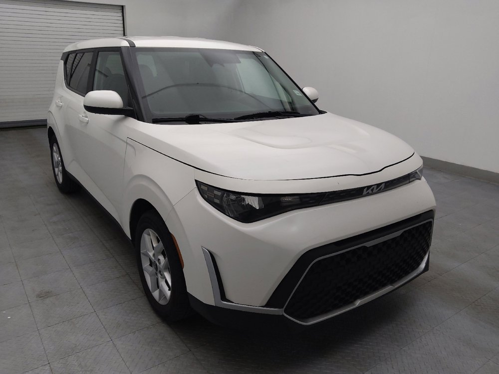 Used 2023 Kia Soul LX w/ LX Technology Package image 13
