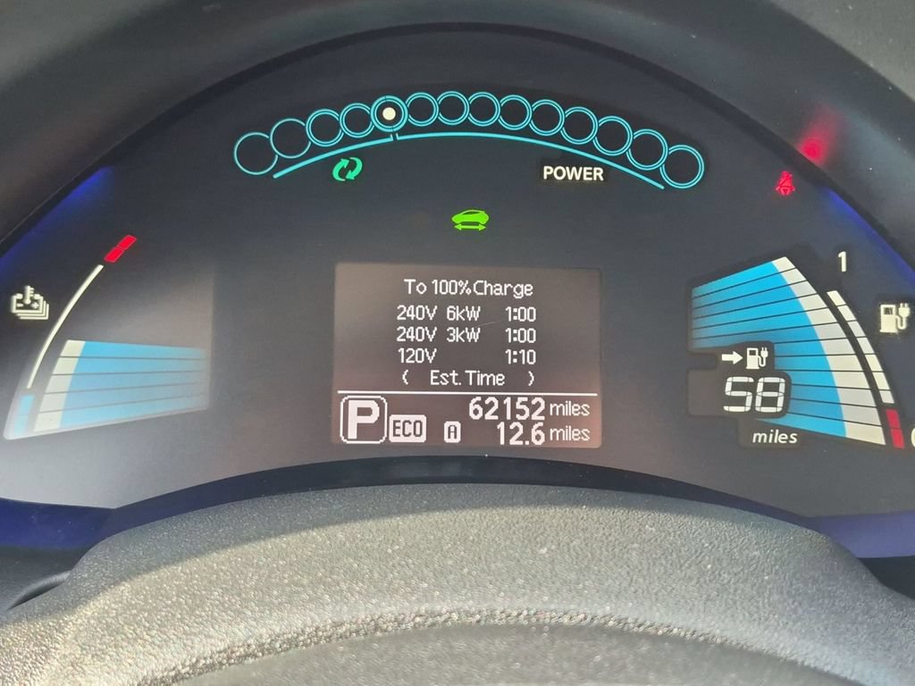 Used 2015 Nissan Leaf SL w/ Premium Package FWD image 20