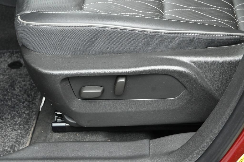 Used 2023 Buick Envision Avenir AWD/4WD image 18