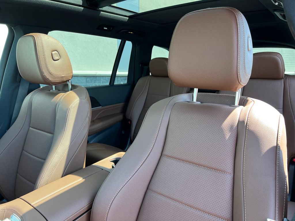 New 2026 Mercedes-Benz GLS 450 4MATIC image 15