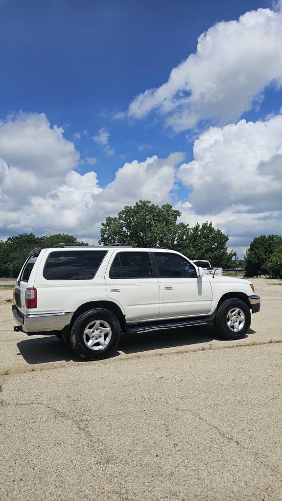 Used 2001 Toyota 4Runner SR5 w/ Upgrade Value Pkg 1 RWD image 4