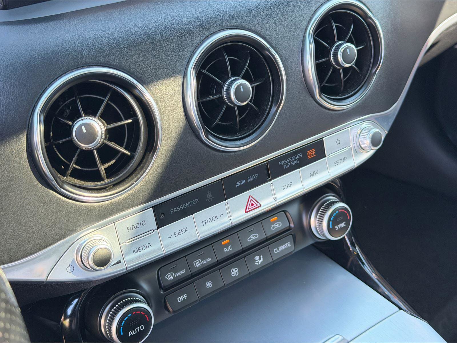 Used 2019 Kia Stinger GT2 image 23