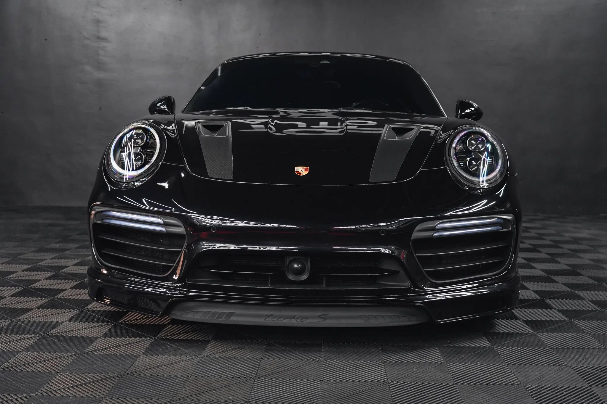 Used 2015 Porsche 911 Turbo S AWD/4WD image 11