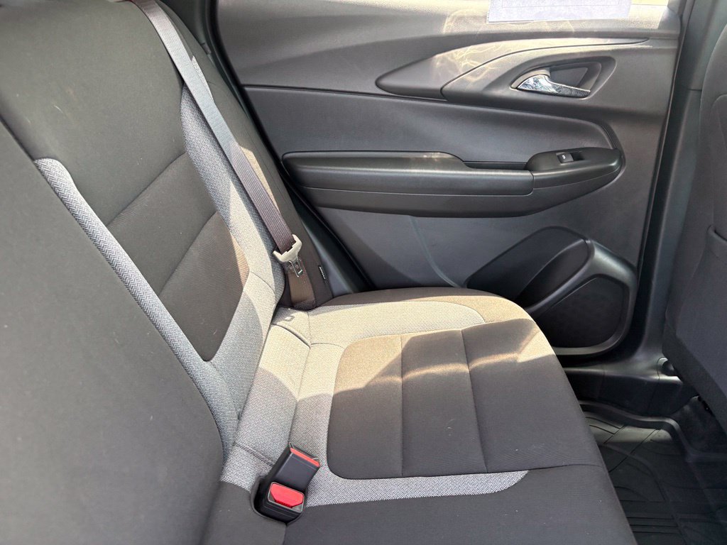 Used 2026 Chevrolet TrailBlazer LT w/ LT Cold Weather Package FWD image 33