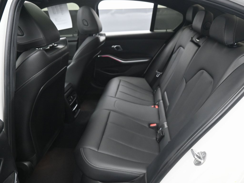 Used 2024 BMW 330i xDrive Sedan w/ Premium Package image 29