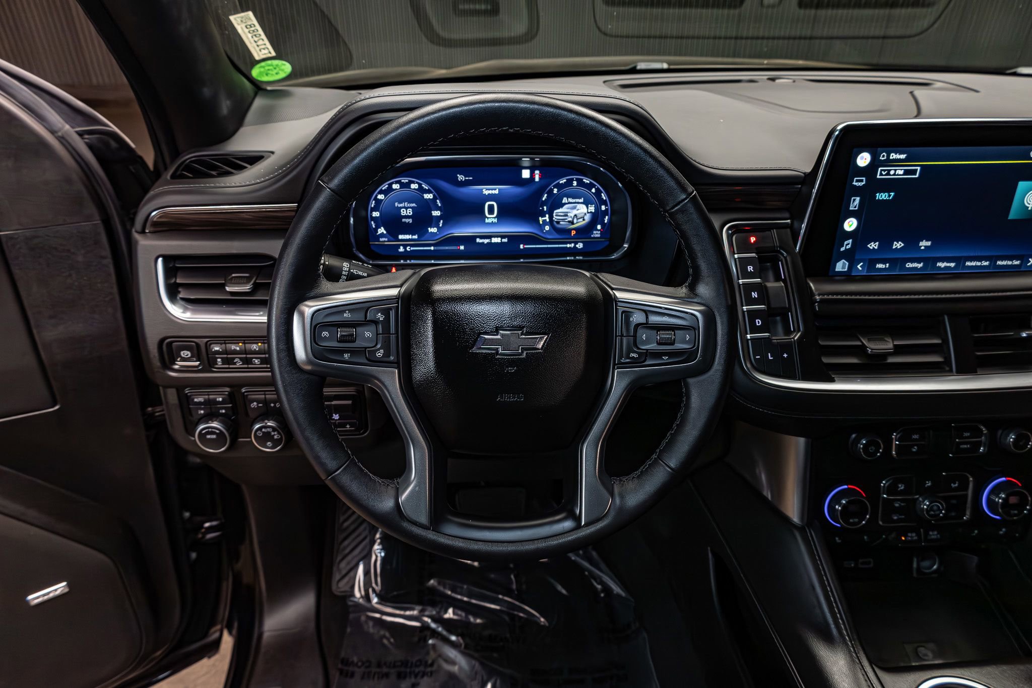 Used 2022 Chevrolet Tahoe Z71 w/ Luxury Package image 15