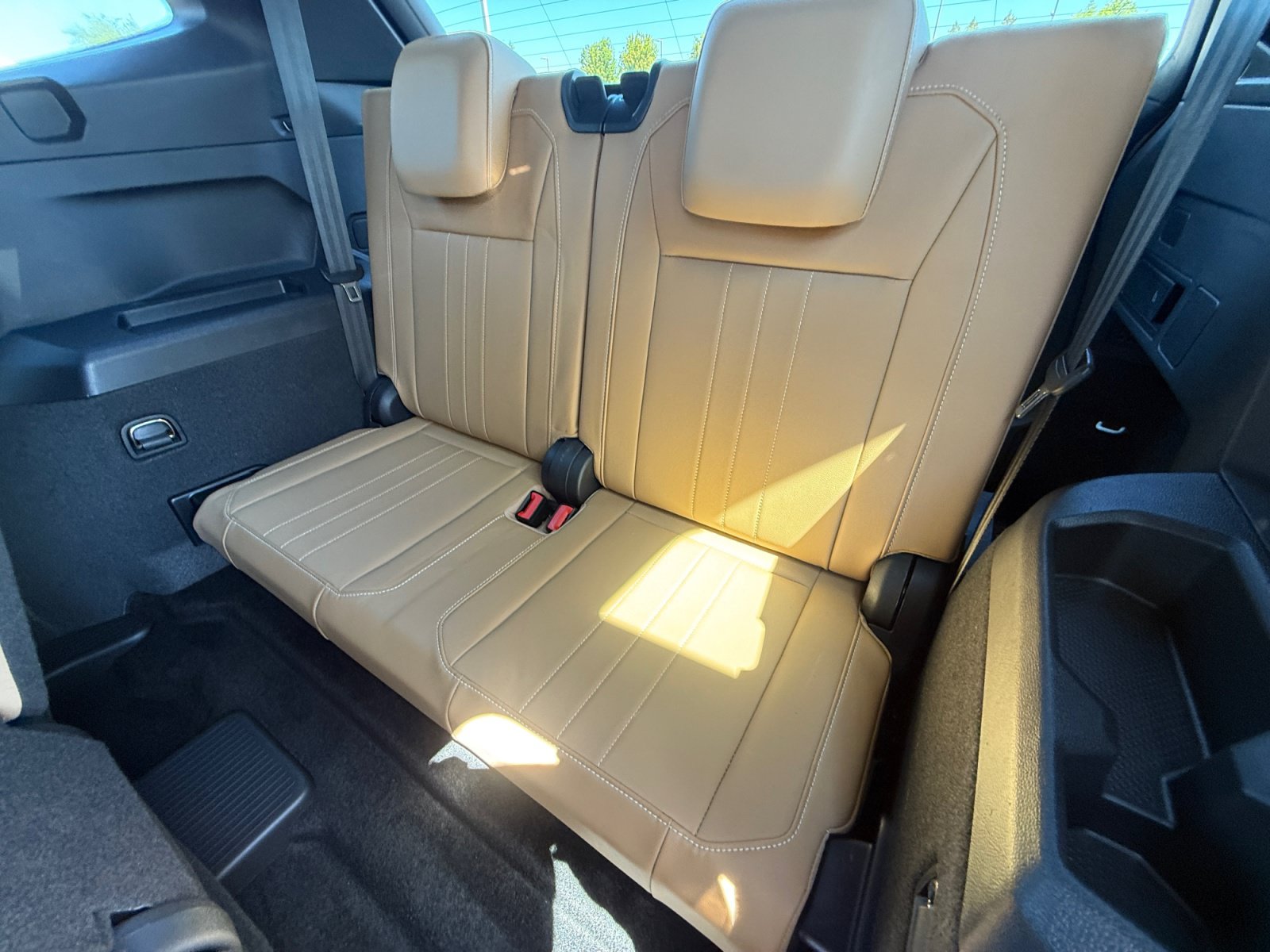 Used 2023 Volkswagen Tiguan SE R-Line FWD image 21
