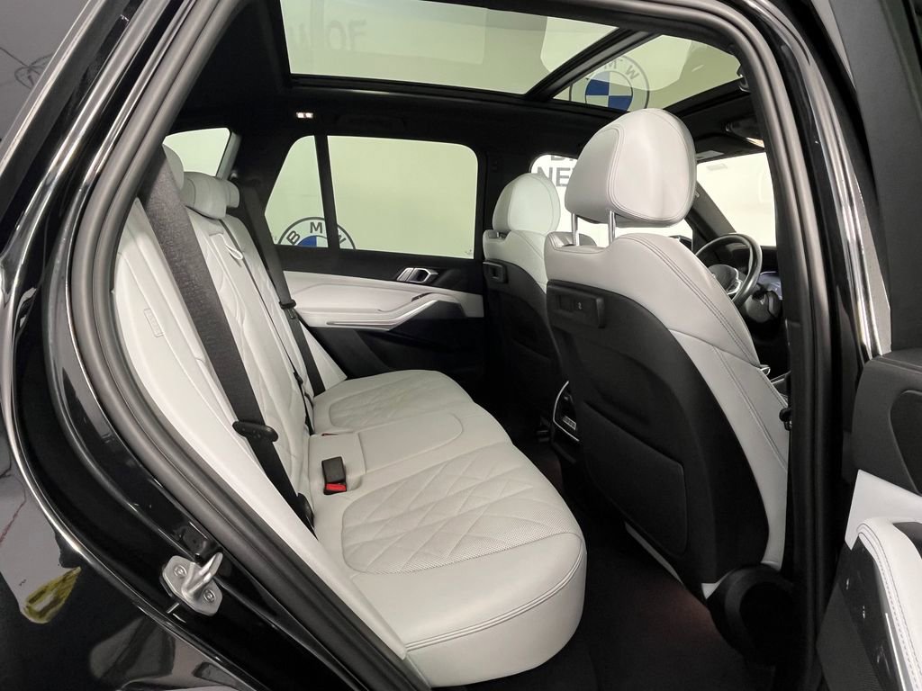 Certified 2023 BMW X5 xDrive40i w/ M Sport Package image 19