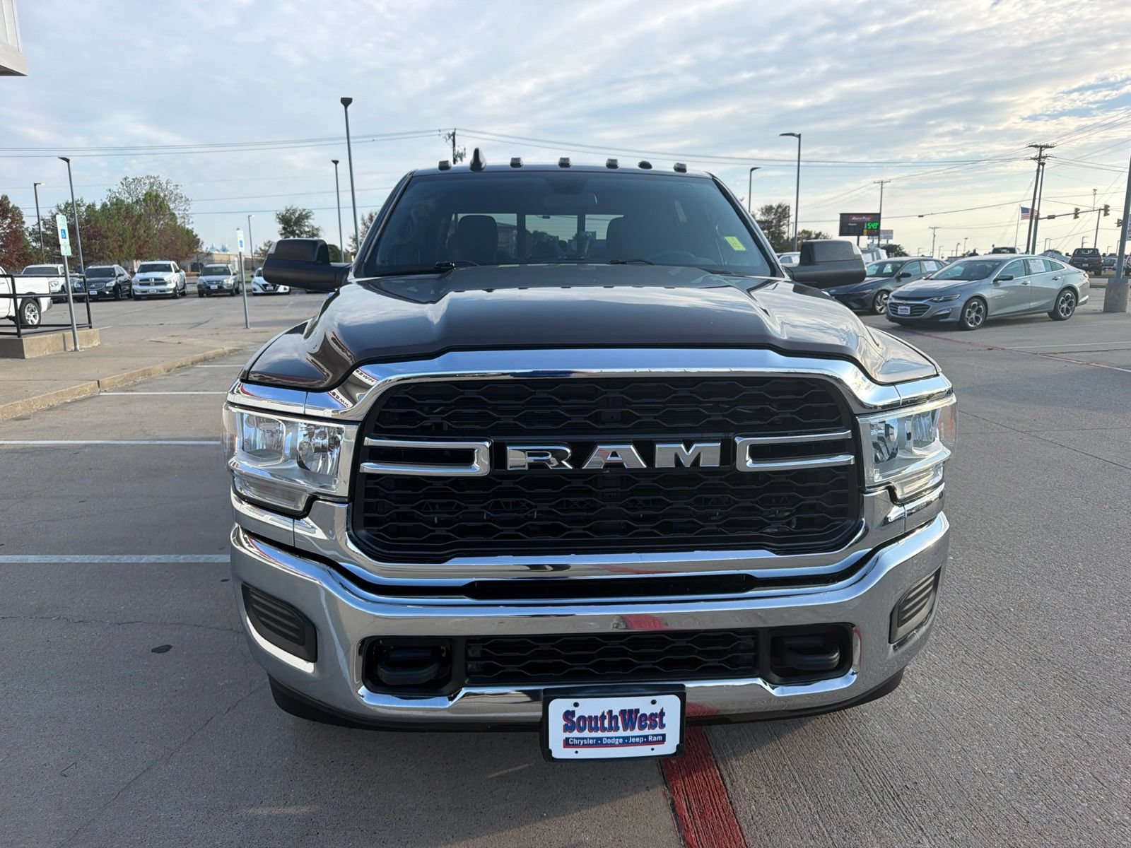 Used 2021 RAM 2500 Tradesman AWD/4WD image 2