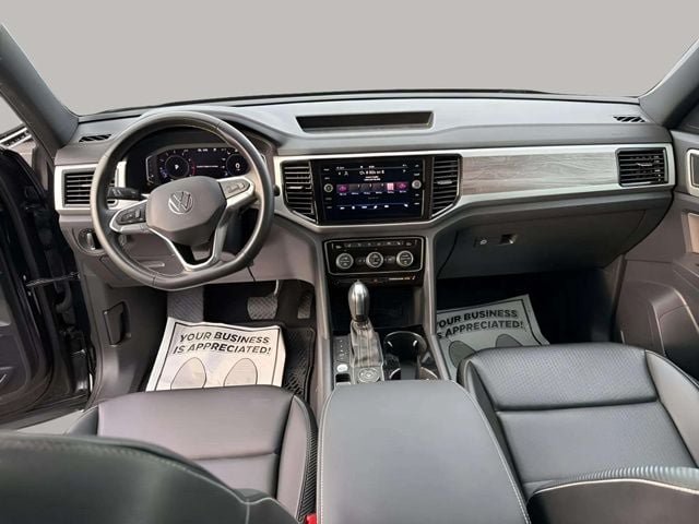 Used 2022 Volkswagen Atlas Cross Sport SE AWD/4WD image 4