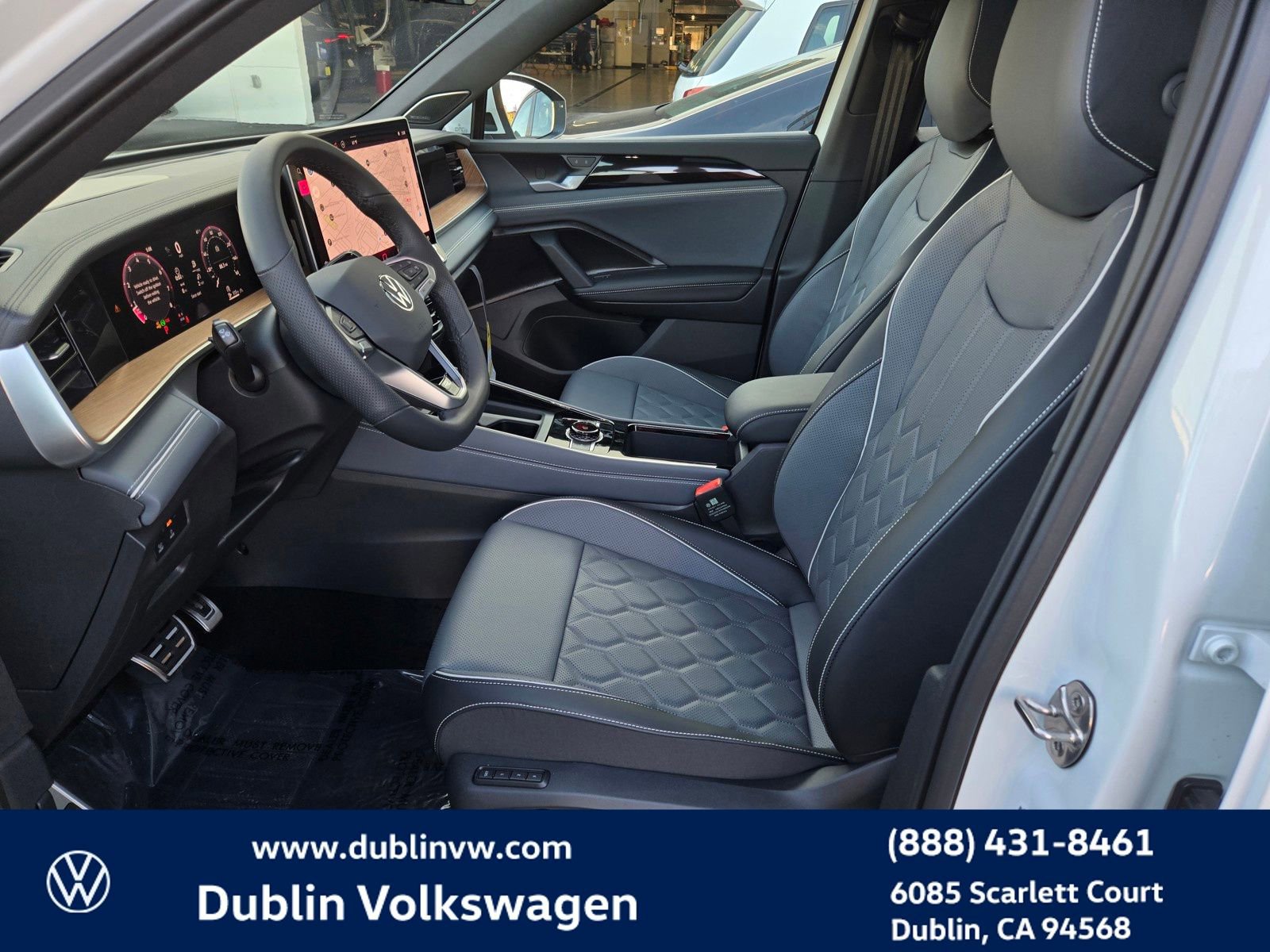 New 2026 Volkswagen Tiguan SEL R-Line image 13