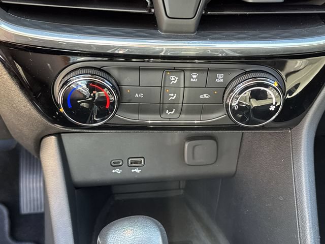 Used 2024 Buick Encore GX Sport Touring w/ Experience Buick Package FWD image 17