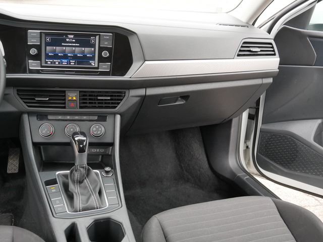 Certified 2024 Volkswagen Jetta S image 21